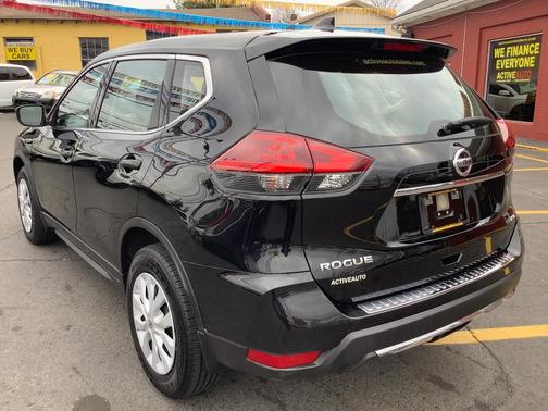 2018 Nissan Rogue S
