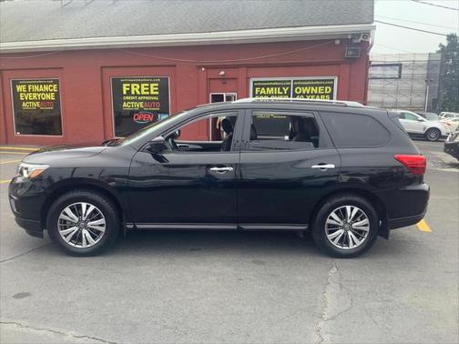 2020 Nissan Pathfinder SL