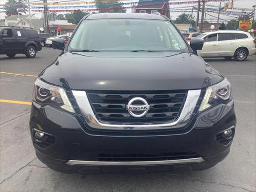 2020 Nissan Pathfinder SL