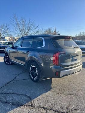 2023 Kia Telluride S
