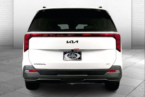Snow White Pearl 2026 Kia Carnival Hybrid SX