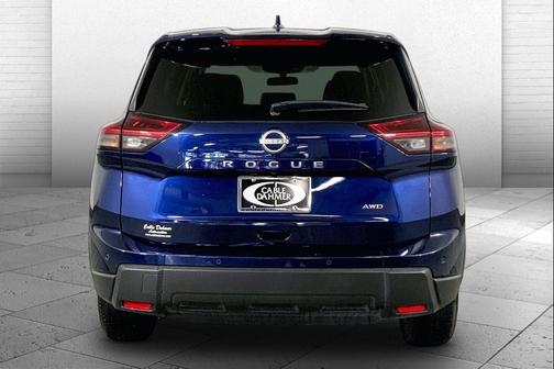 Deep Ocean Blue Pearl 2025 Nissan Rogue SV