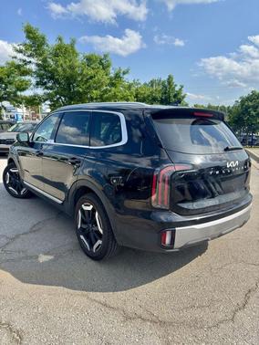 Ebony Black 2024 Kia Telluride EX