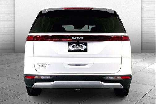 2023 Kia Carnival LX