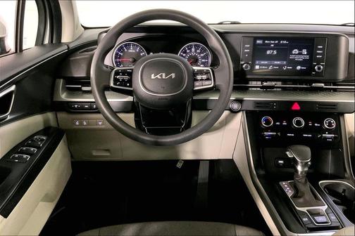 2023 Kia Carnival LX