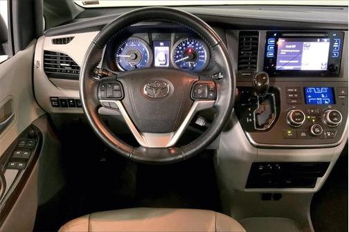 2015 Toyota Sienna XLE Premium
