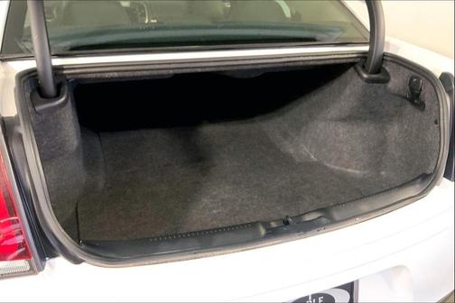 Bright White Clearcoat 2023 Chrysler 300 Touring