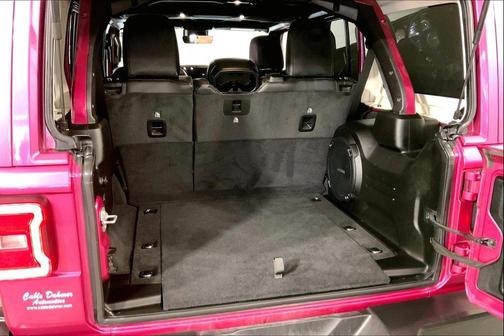 2024 Jeep Wrangler 4-Door Sahara 4x4