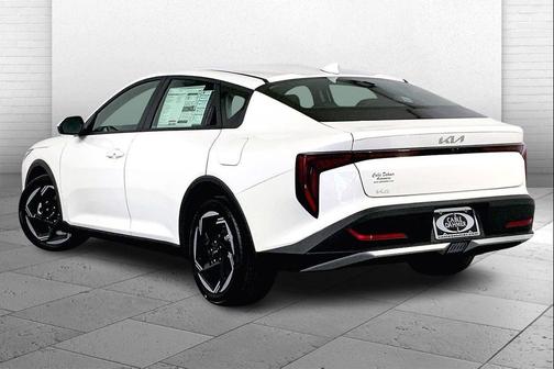 Snow White Pearl 2026 Kia K4 EX