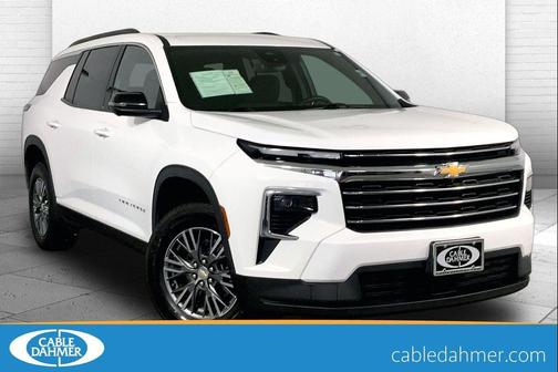 Summit White 2024 Chevrolet Traverse LT