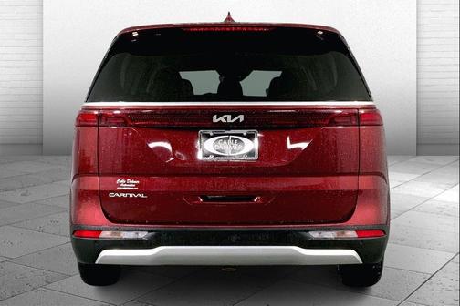 2023 Kia Carnival LX