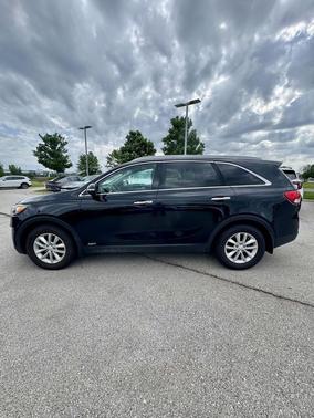 Ebony Black 2017 Kia Sorento LX