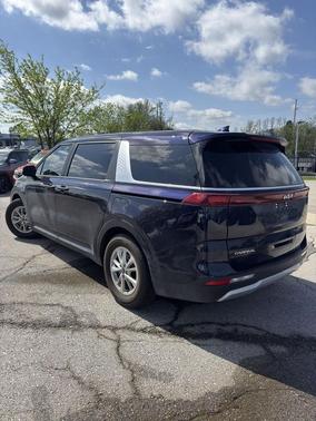 Deep Chroma Blue 2024 Kia Carnival LX