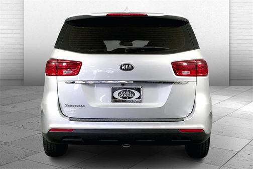 2020 Kia Sedona L