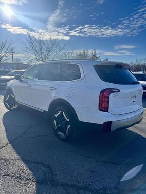 2023 Kia Telluride S
