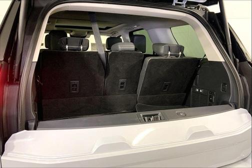Space Silver Metallic 2025 Ford Expedition Active