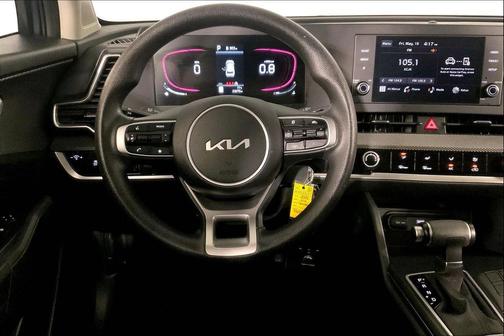Everlasting Silver 2025 Kia Sportage LX