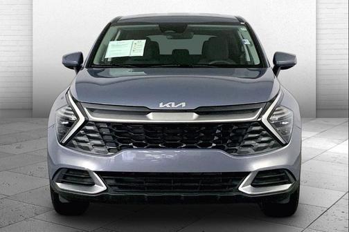 Everlasting Silver 2025 Kia Sportage LX