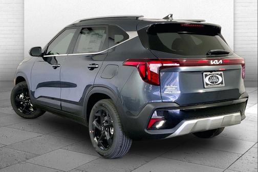 Gravity Gray 2026 Kia Seltos EX