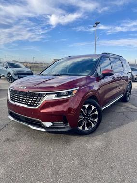 2023 Kia Carnival SX