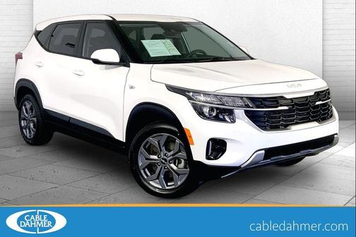 Snow White Pearl 2024 Kia Seltos LX