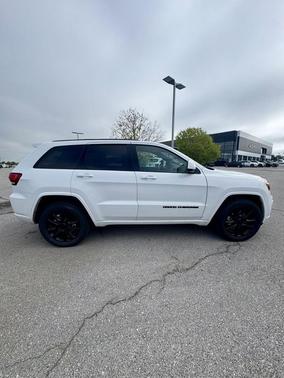 2021 Jeep Grand Cherokee Laredo