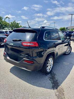 Brilliant Black Crystal Pearlcoat 2015 Jeep Cherokee Limited