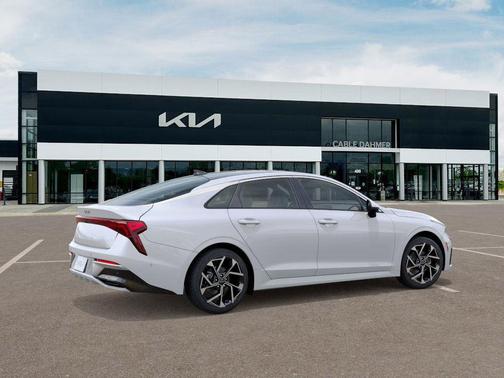 2026 Kia K5 EX