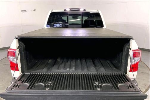 Glacier White 2018 Nissan Titan S