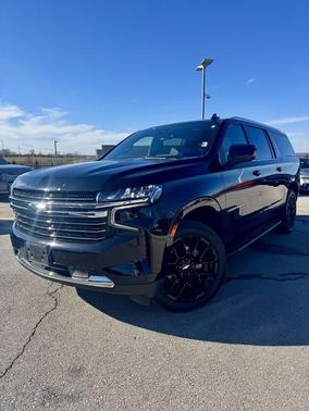 2023 Chevrolet Suburban LT