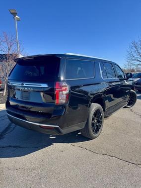 2023 Chevrolet Suburban LT