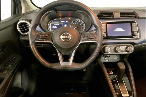 Brilliant Silver Metallic 2025 Nissan Versa 1.6 SV