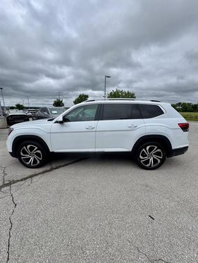 Pure White 2021 Volkswagen Atlas 3.6L SEL Premium