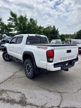 Super White 2018 Toyota Tacoma TRD Off Road