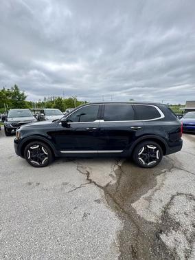 Ebony Black 2025 Kia Telluride S