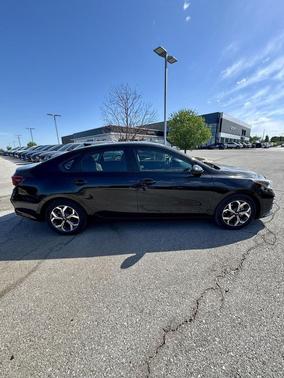 Aurora Black 2021 Kia Forte LXS