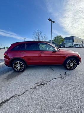 designo Cardinal Red Metallic 2021 Mercedes-Benz GLC 300 4MATIC
