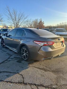 2020 Toyota Camry SE