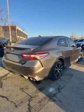 2020 Toyota Camry SE