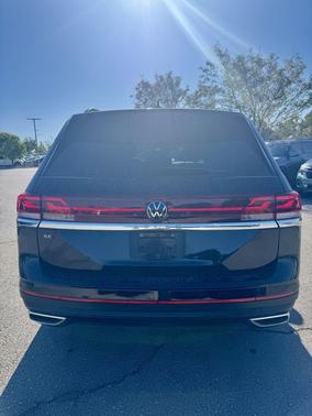 2024 Volkswagen Atlas 2.0T SE