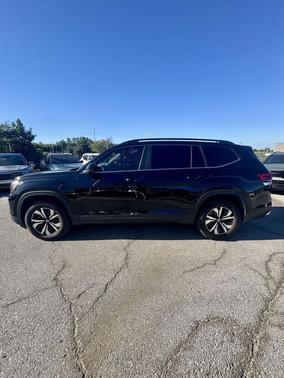 2024 Volkswagen Atlas 2.0T SE