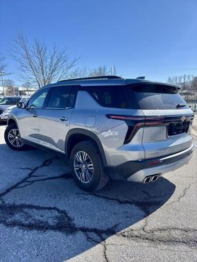 2024 Chevrolet Traverse LT