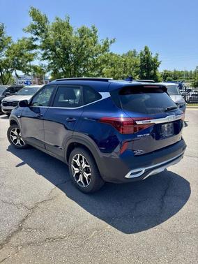Dark Ocean Blue 2023 Kia Seltos EX