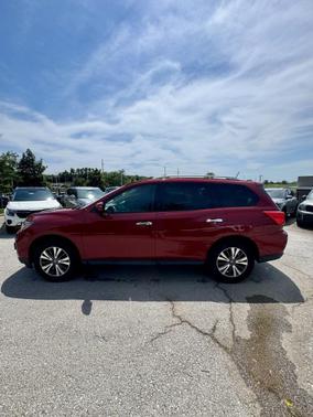 2017 Nissan Pathfinder S