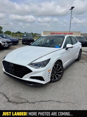 Quartz White 2021 Hyundai SONATA Limited