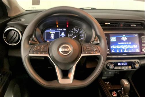 Aspen White Tricoat 2022 Nissan Kicks SV