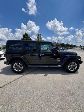 Black Clearcoat 2019 Jeep Wrangler Unlimited Sahara