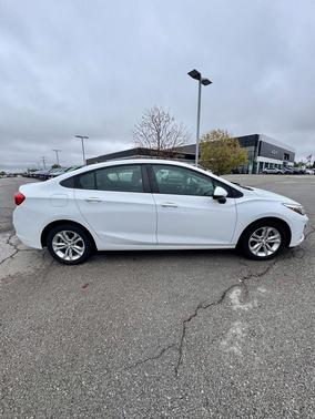 2019 Chevrolet Cruze LS
