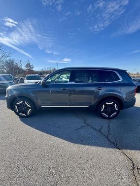 2023 Kia Telluride S