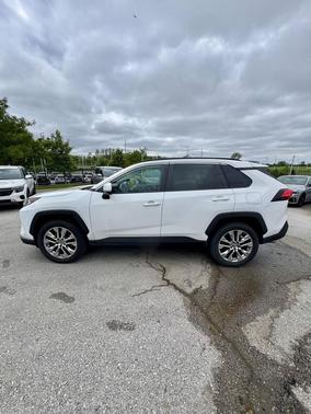 Super White 2019 Toyota RAV4 XLE Premium